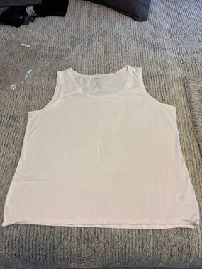 Jones New York White Tank Top - Classic Crew Neck